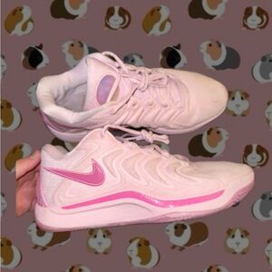KD “Aunt Pearl” Basketball Sneakers